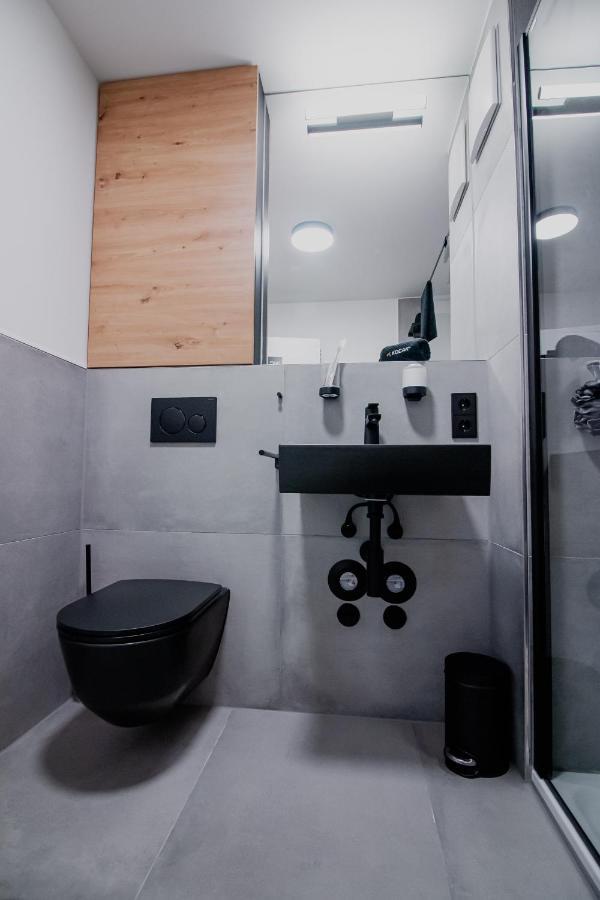 Kocak - Exklusives Apartment In Zentrumsnaehe Reutlingen Esterno foto